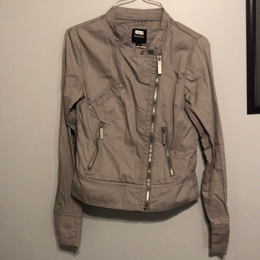 NIXON size small, 100% cotton spring jacket. Light grey tone.